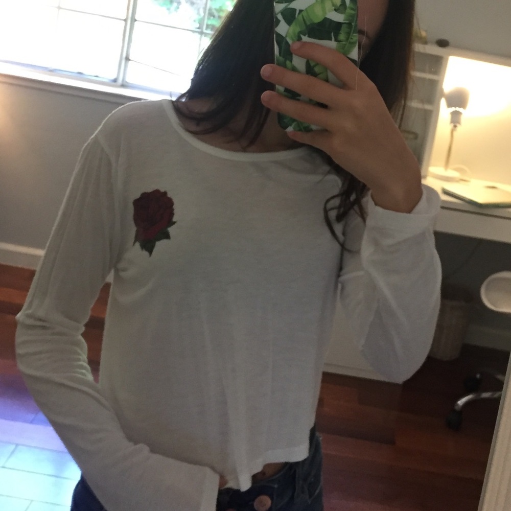 WHITE LONG SLEEVED SHIRT